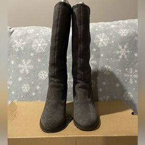 UGG Soleil wedge boot size 7.5
